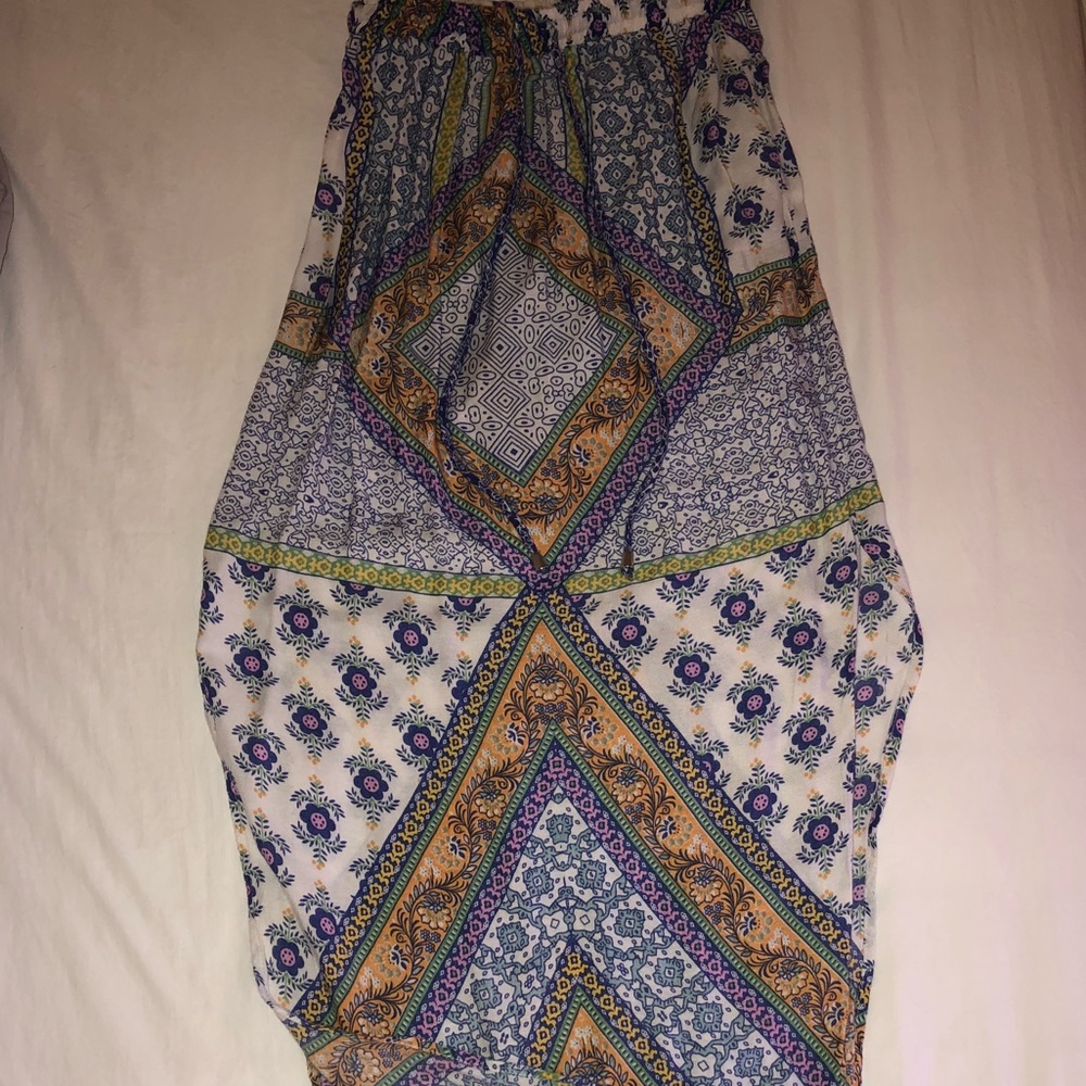 I’m selling this cute long skirt that is detailed